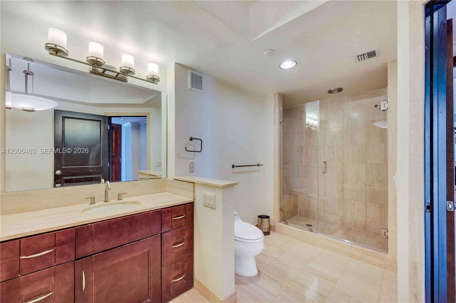 2800 ISL BLVD WILLIAMS IS - Residential