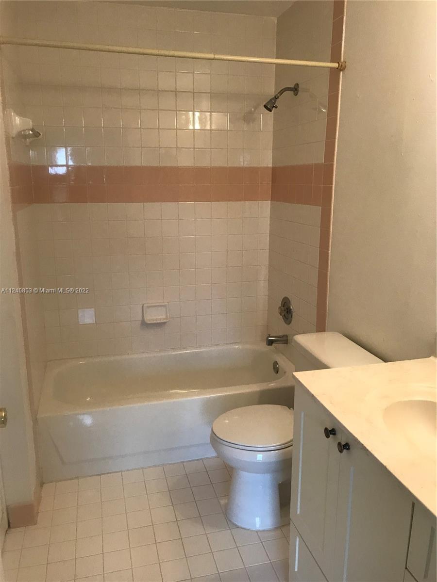 GARDENS OF SUNRISE CONDO - Residential Lease