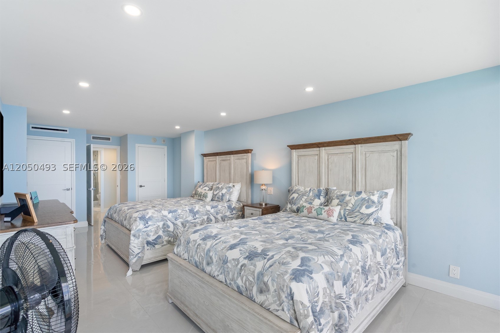 POINT OF AMERICAS - Residential