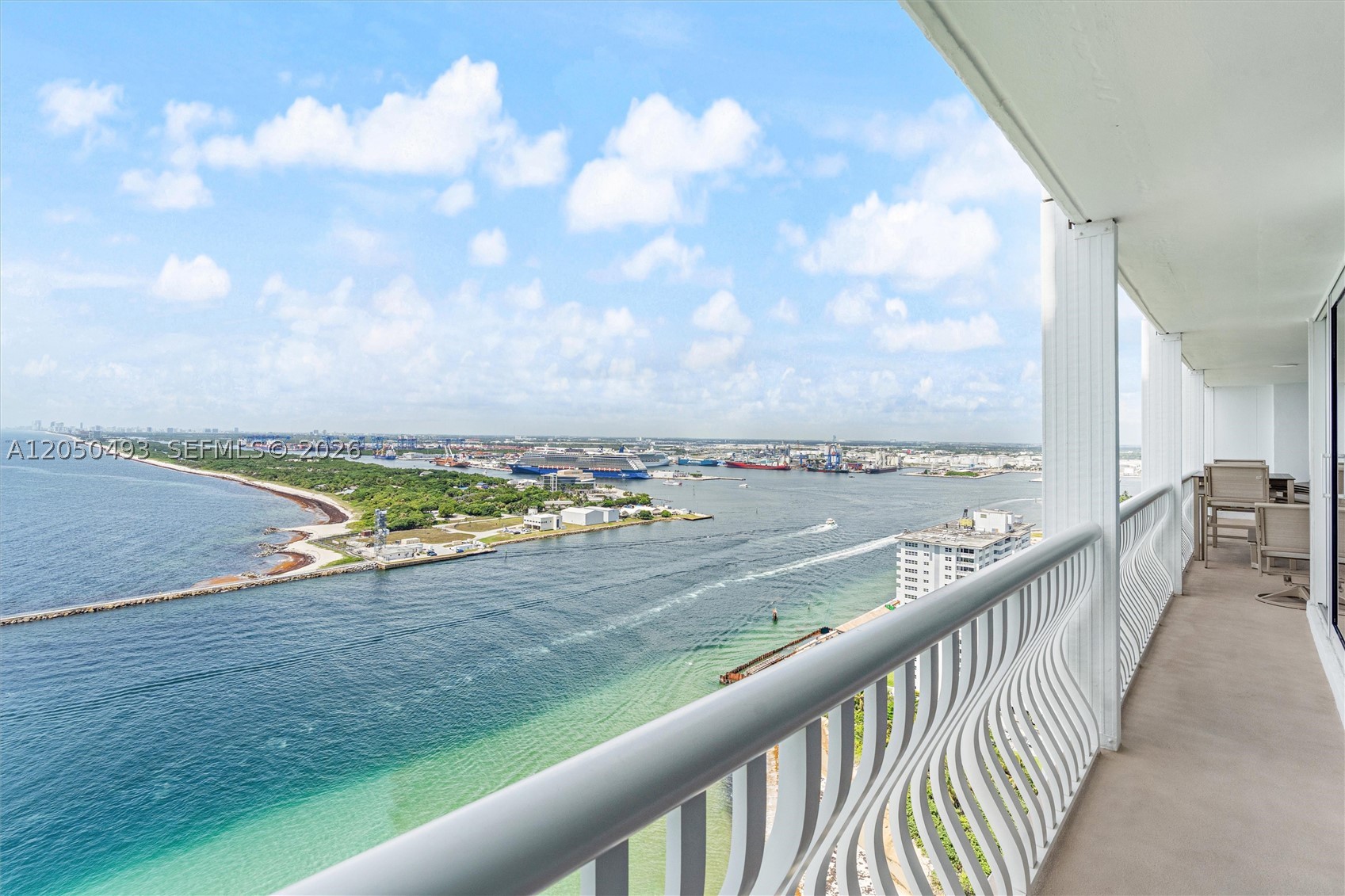 POINT OF AMERICAS - Residential