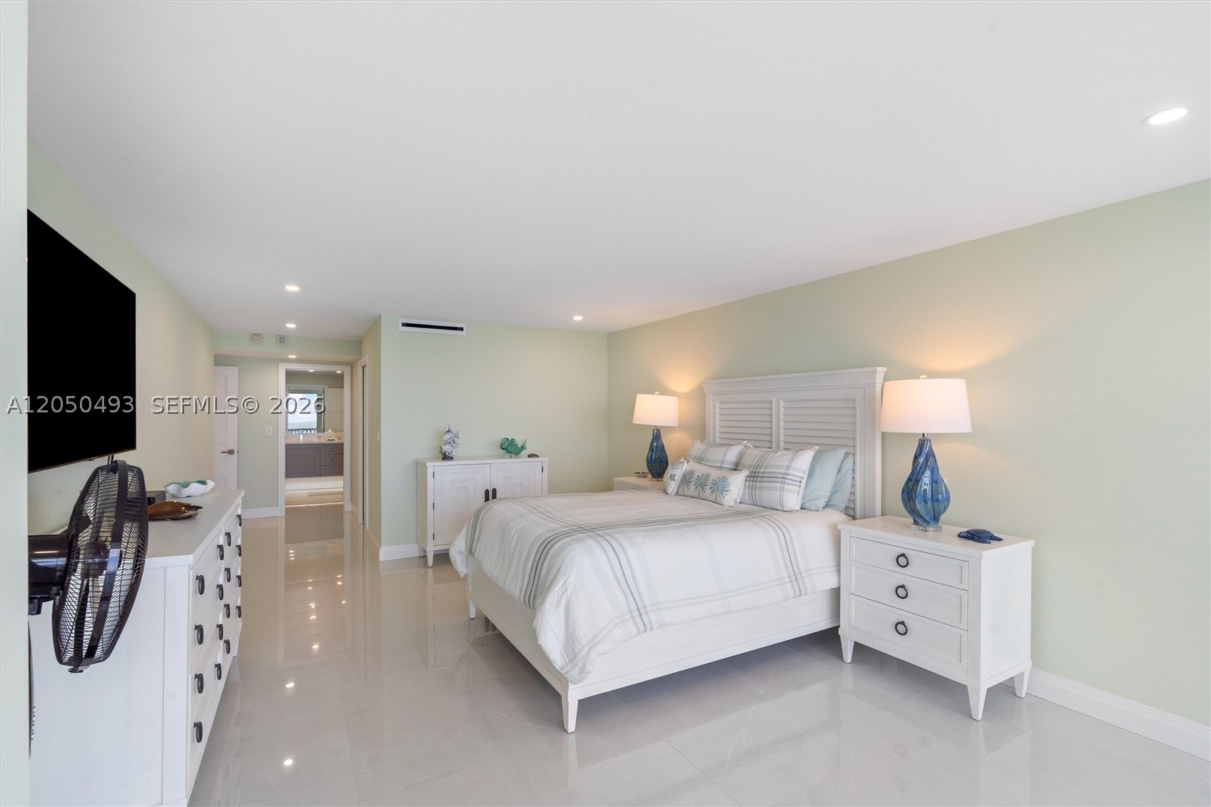 POINT OF AMERICAS - Residential