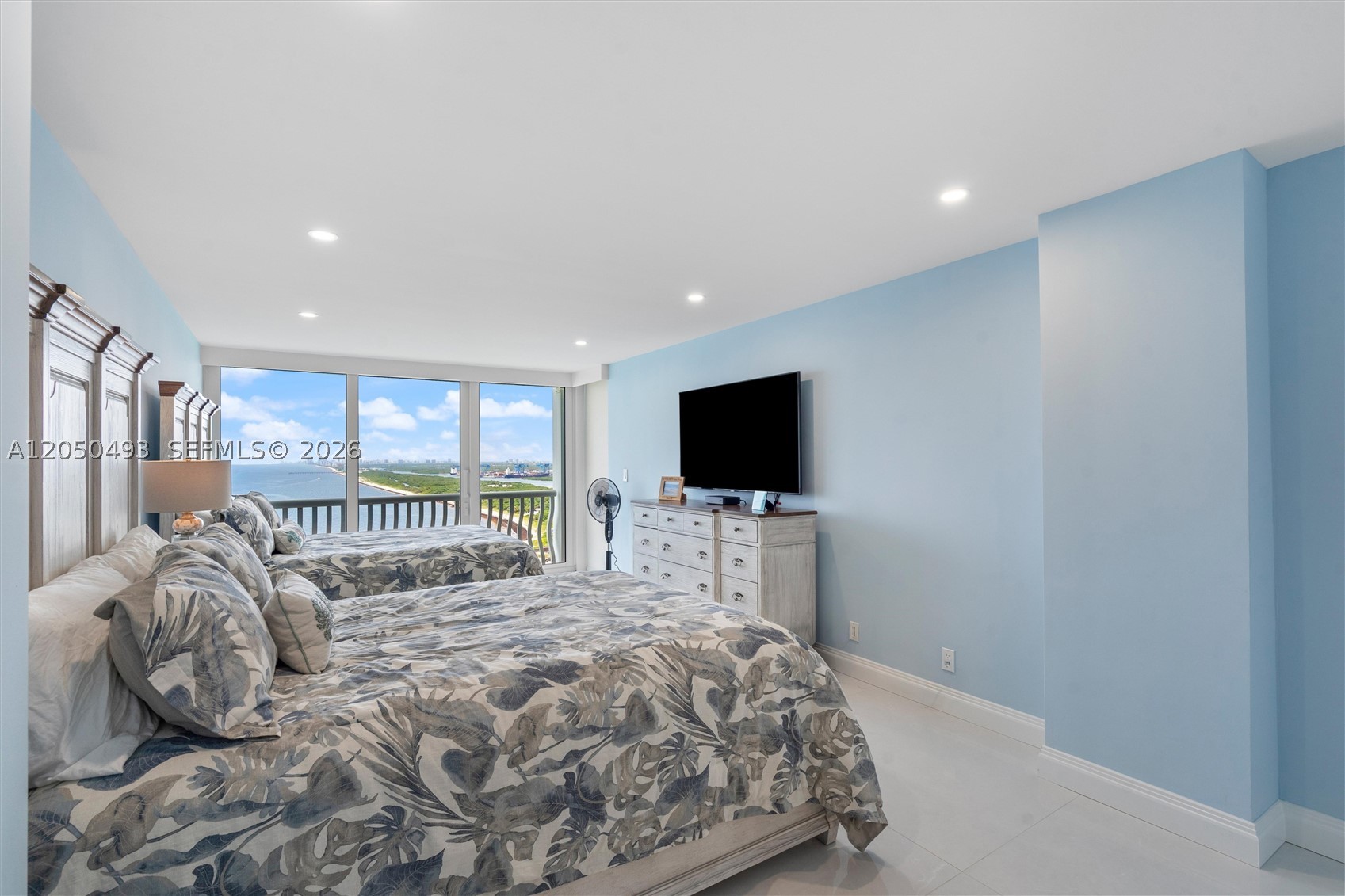 POINT OF AMERICAS - Residential