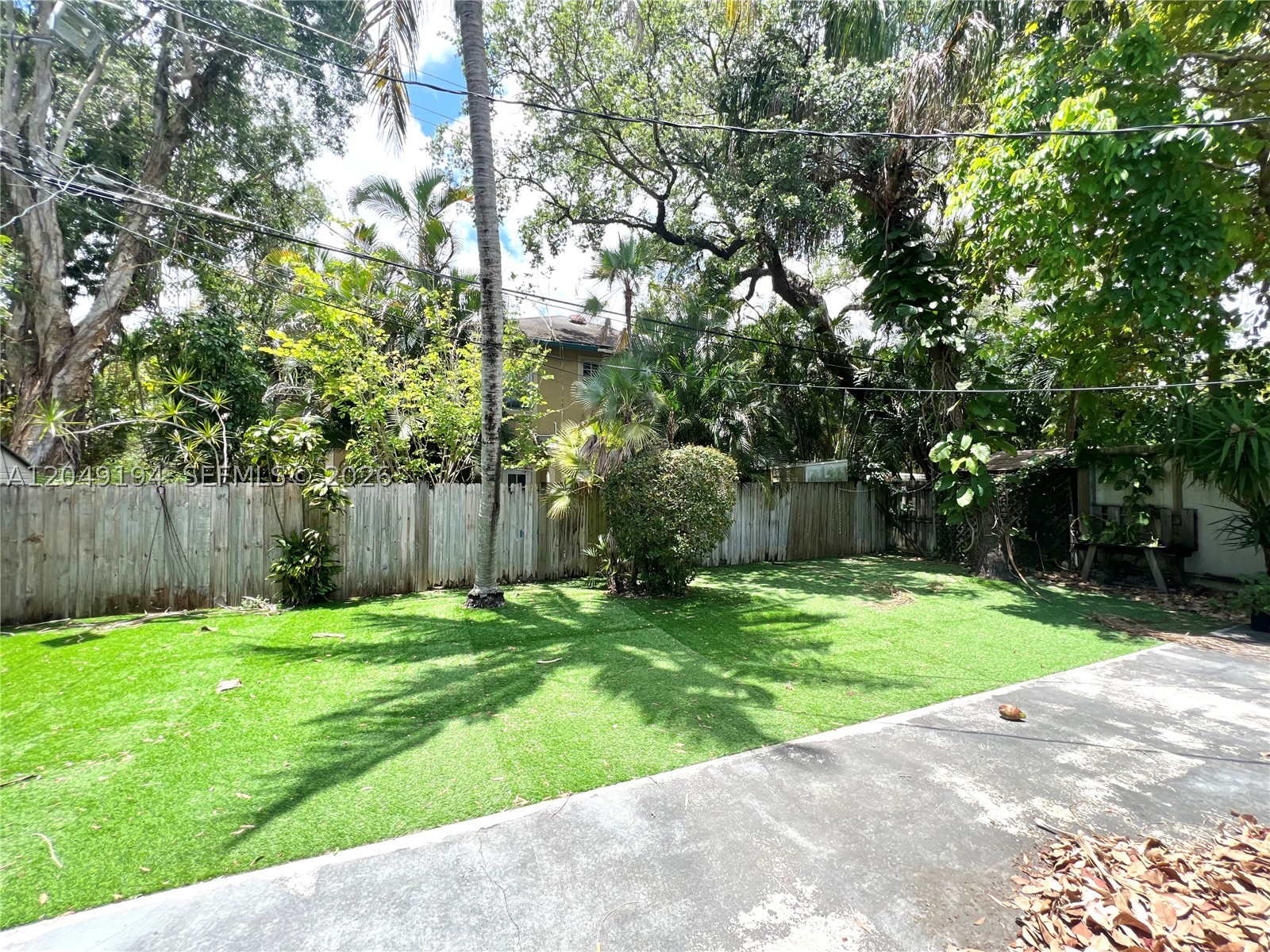 RIVERSIDE ADD AMEN PLAT - Residential Lease