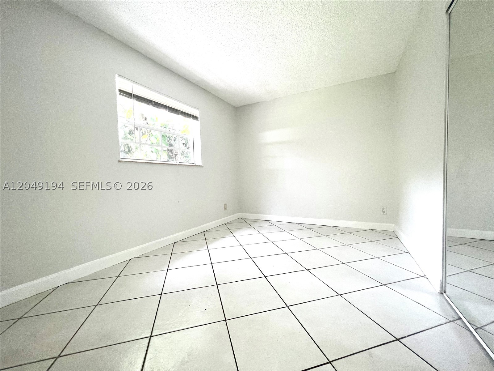 RIVERSIDE ADD AMEN PLAT - Residential Lease