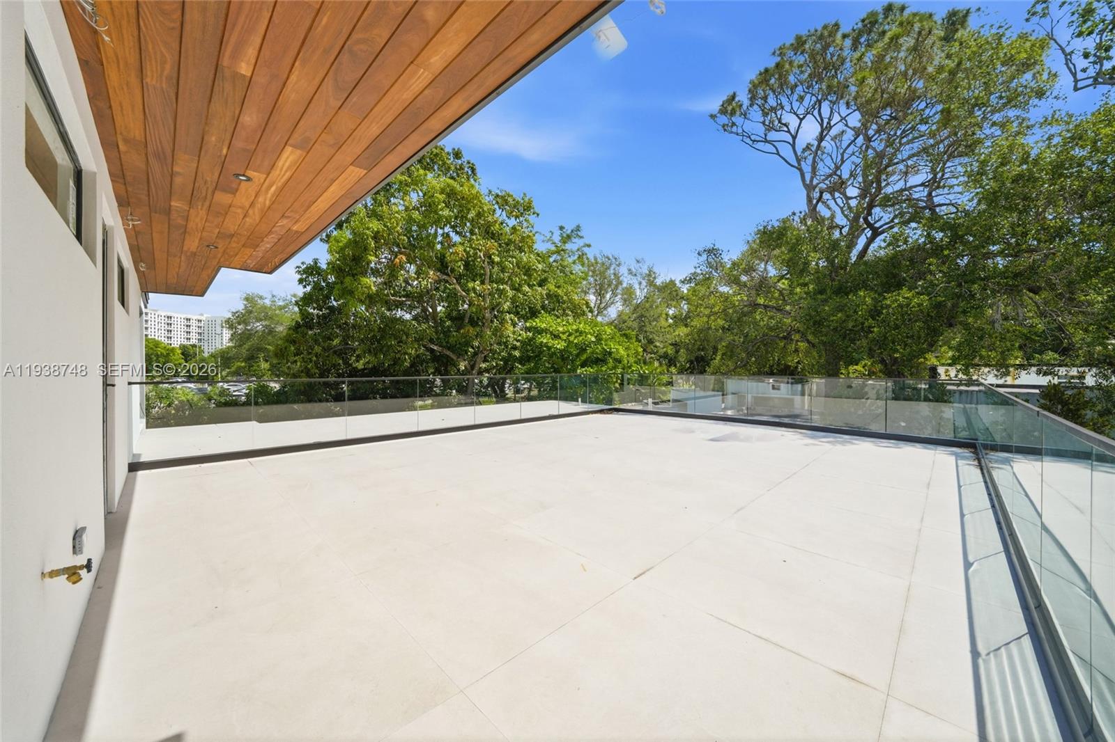 SUNSHINE VISTAS - Residential