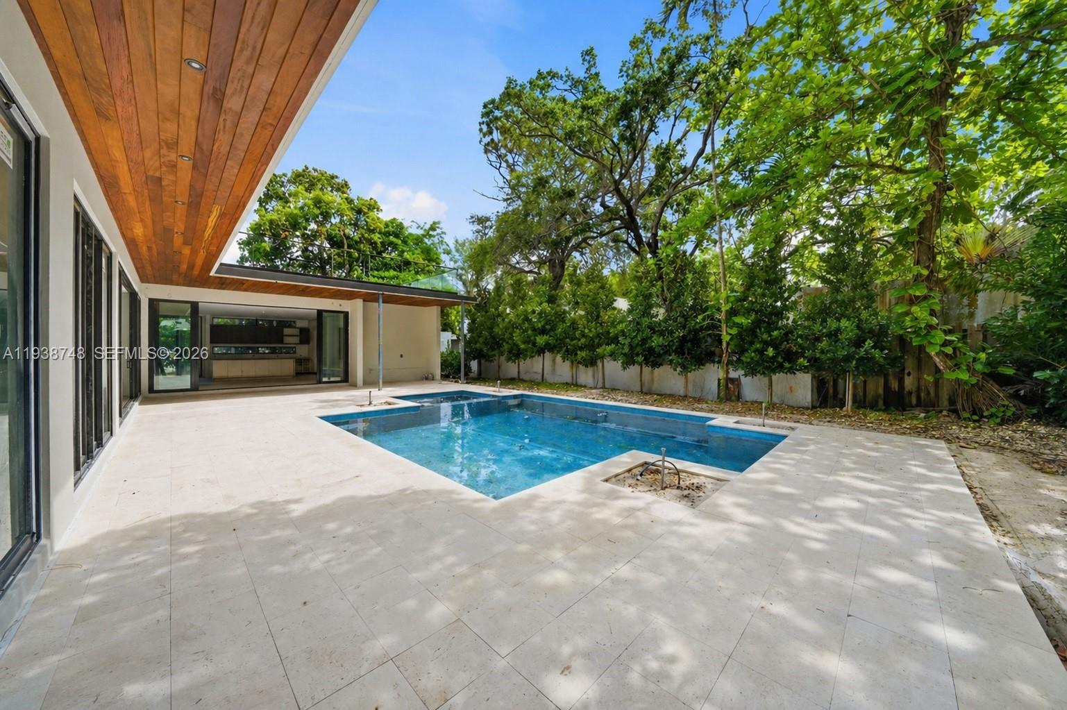 SUNSHINE VISTAS - Residential