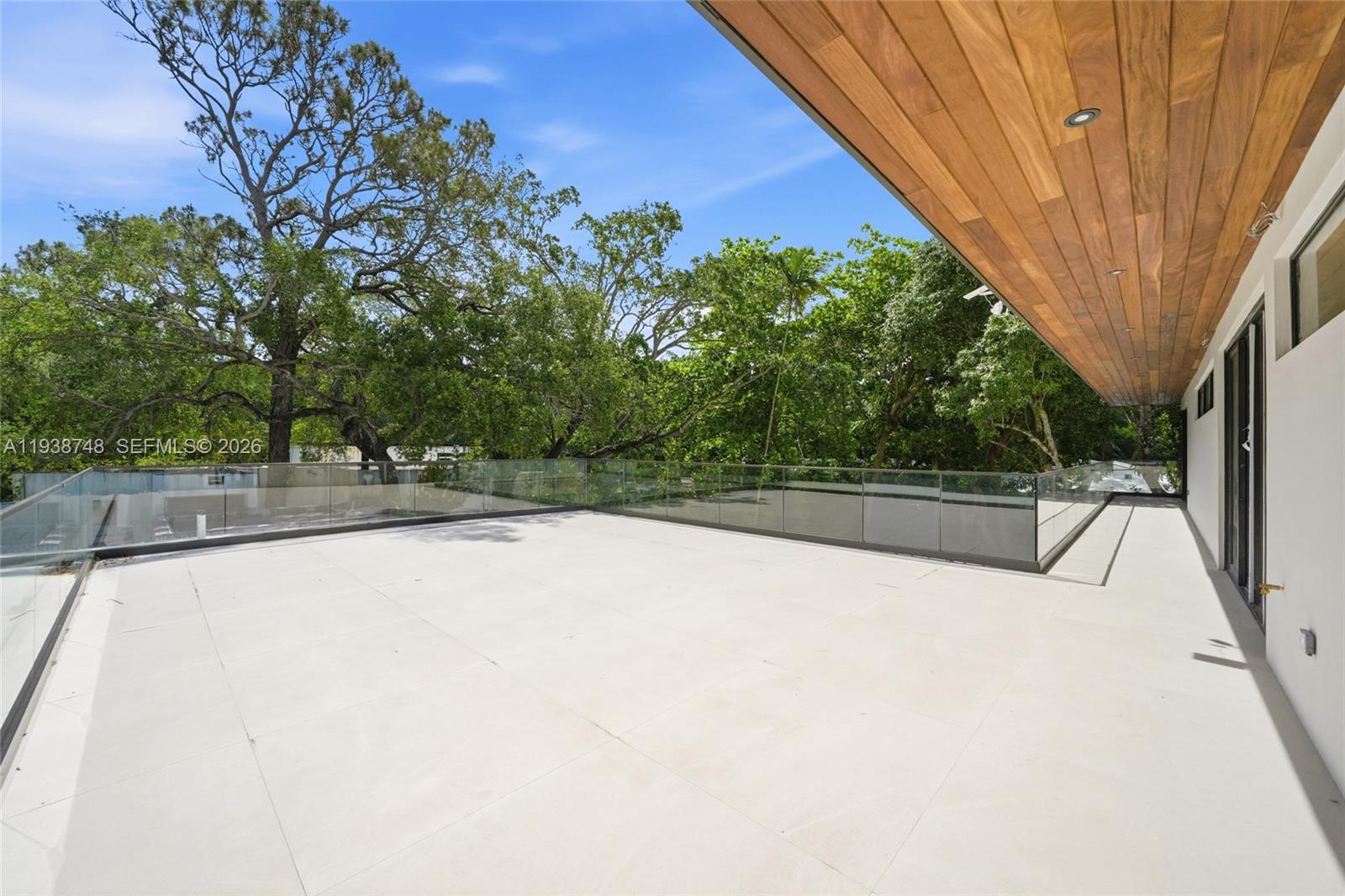 SUNSHINE VISTAS - Residential