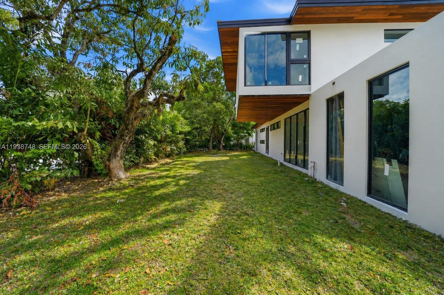 SUNSHINE VISTAS - Residential