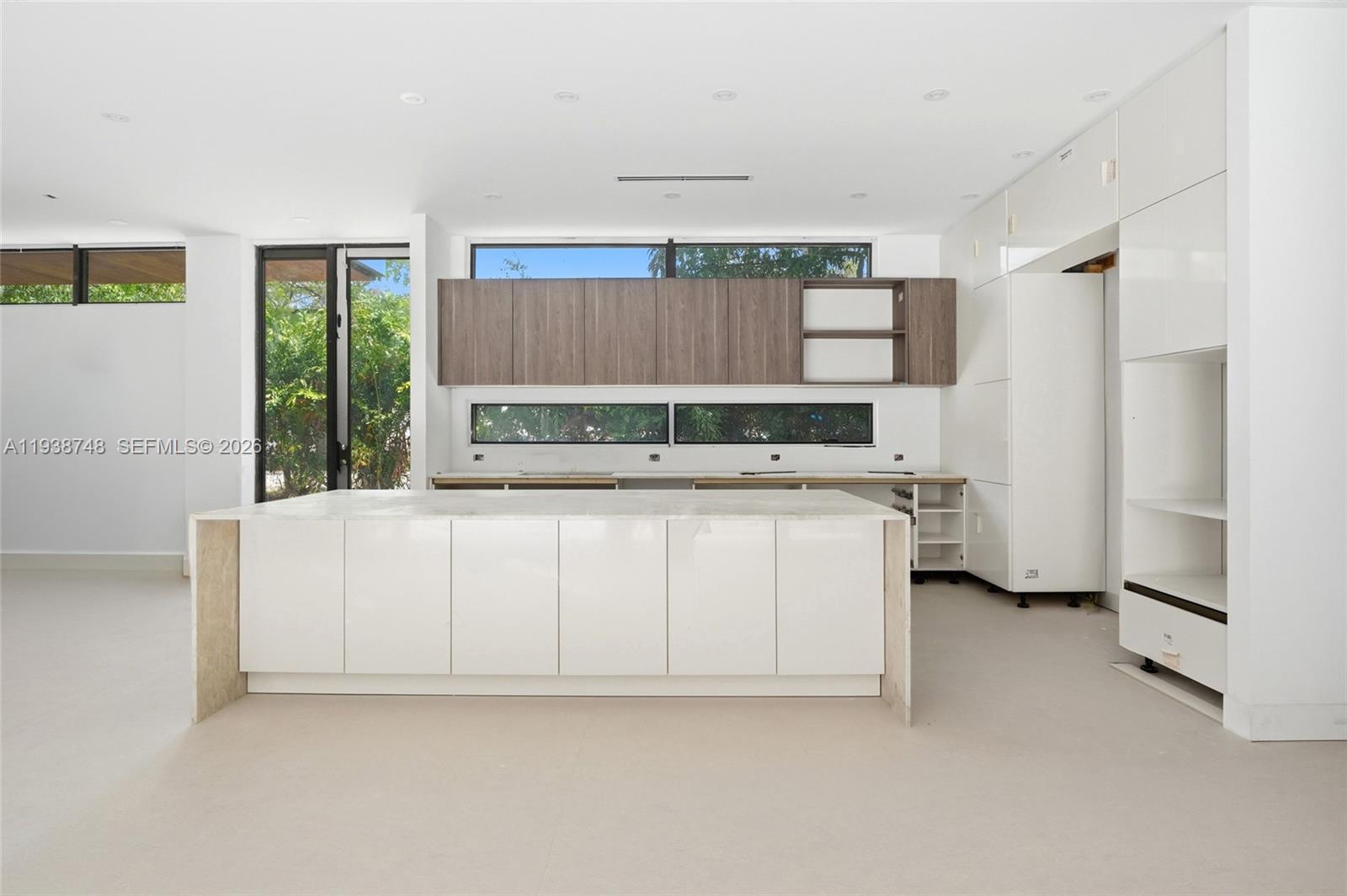 SUNSHINE VISTAS - Residential