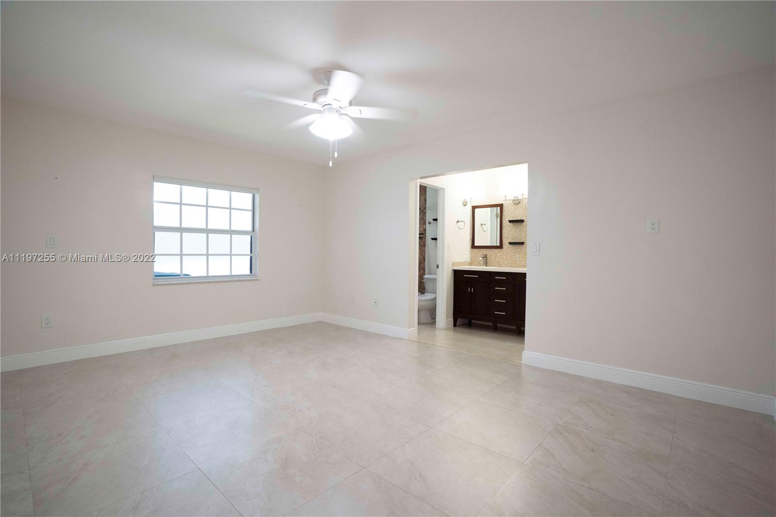 SILVER PALMS - Residential