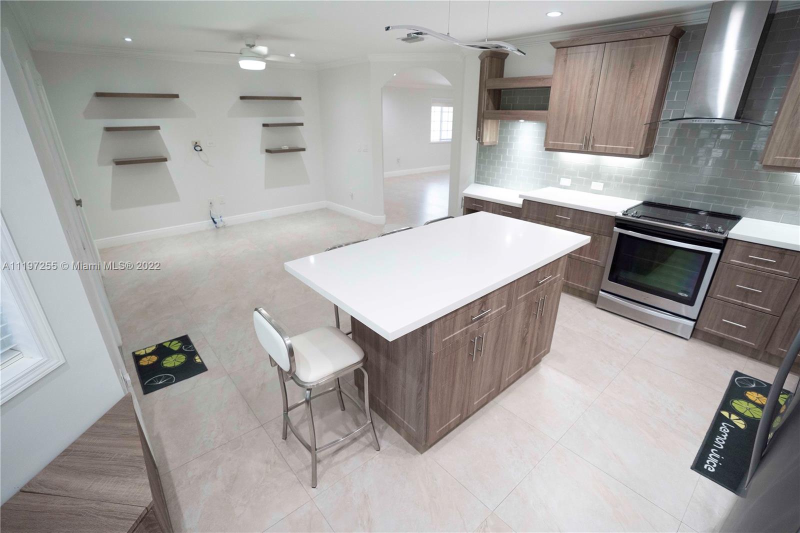 SILVER PALMS - Residential