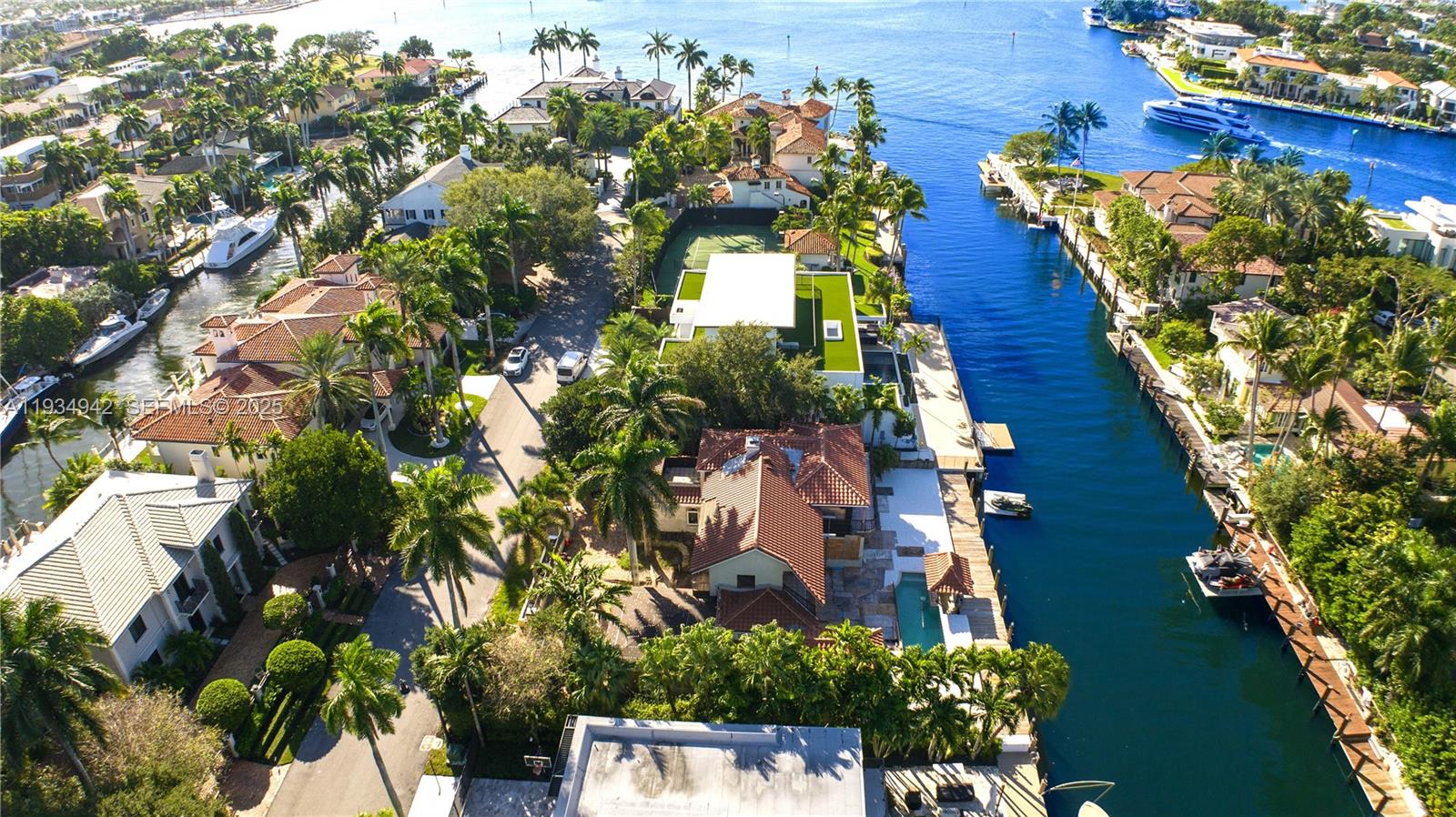 CORAL ISLES - Residential