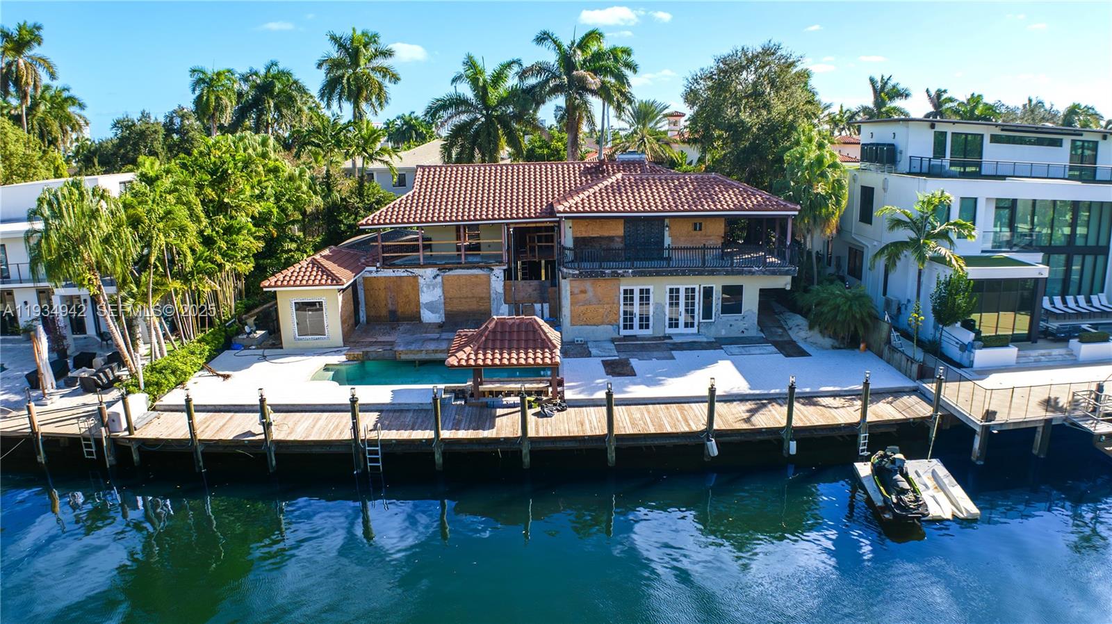 CORAL ISLES - Residential