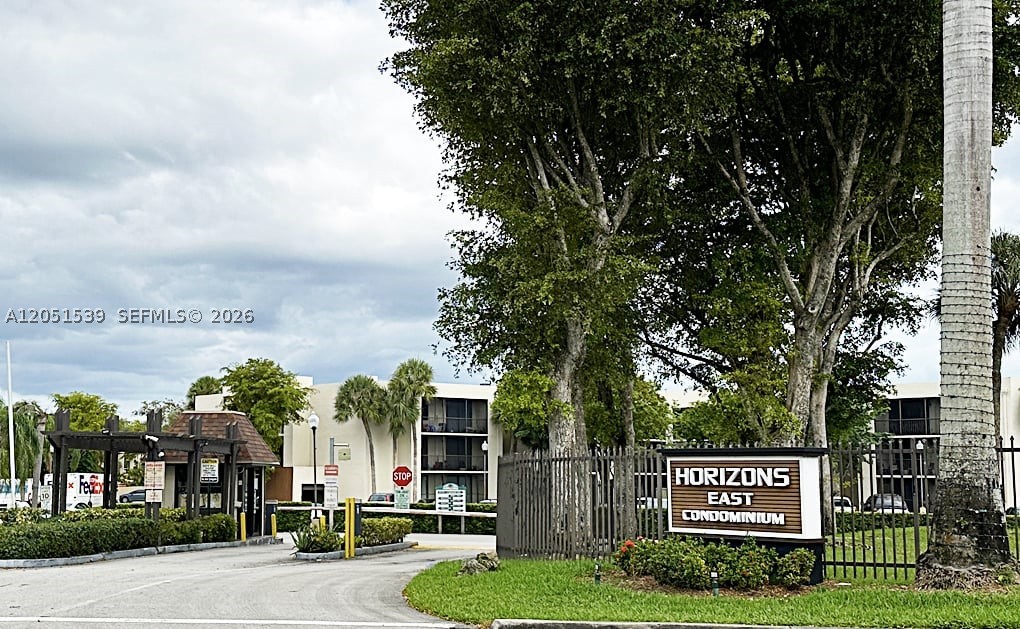 The Horizons Condo - Residential Lease