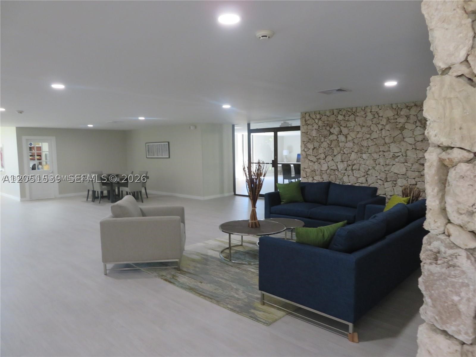 The Horizons Condo - Residential Lease