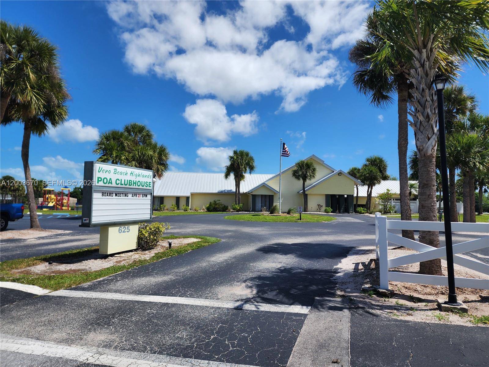 VERO BEACH HIGHLANDS UNIT - Residential