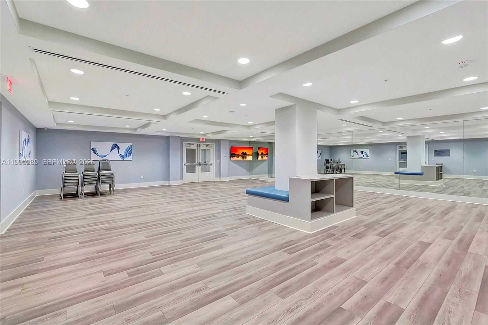 HUNTINGTON POINTE - Residential