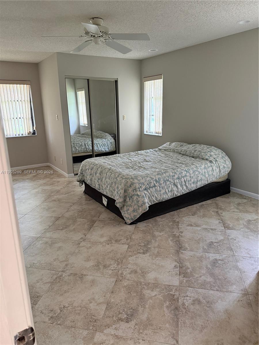 HUNTINGTON POINTE - Residential