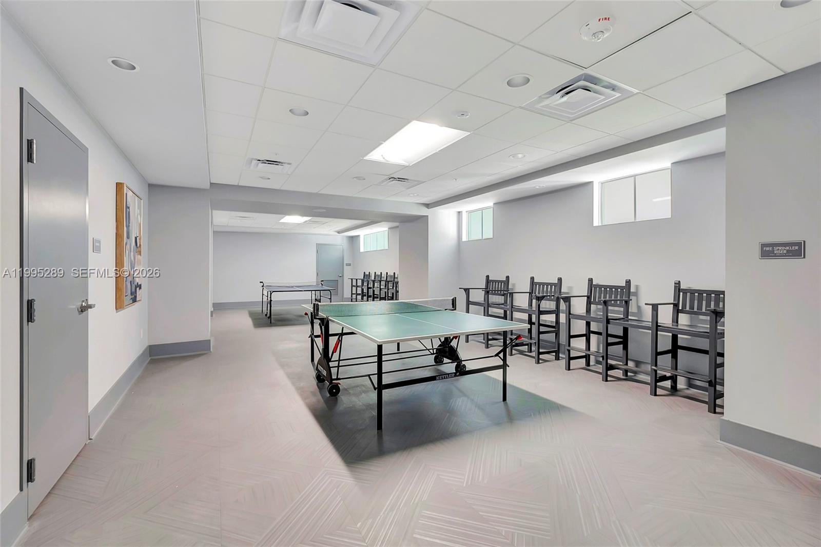 HUNTINGTON POINTE - Residential