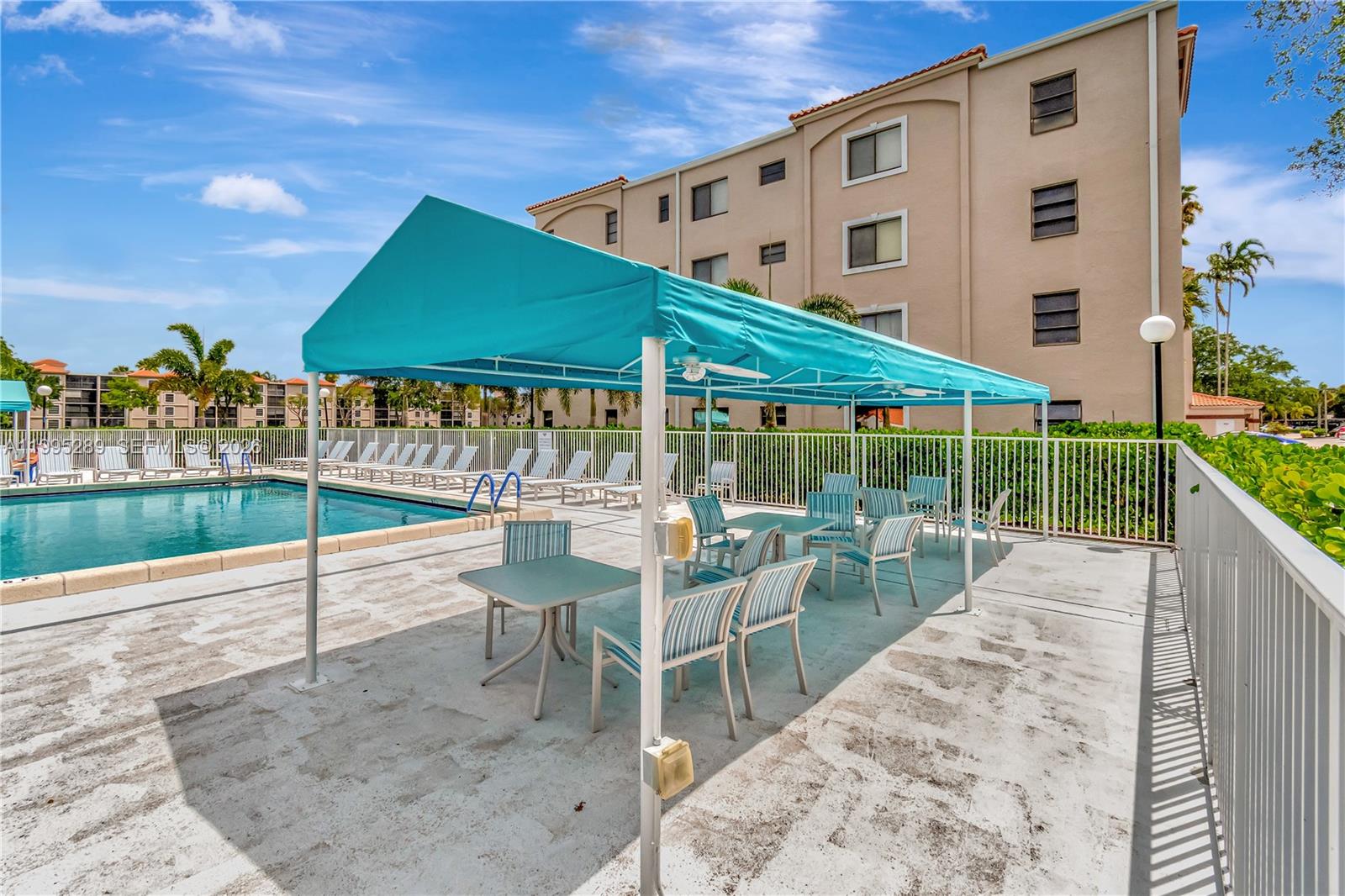 HUNTINGTON POINTE - Residential
