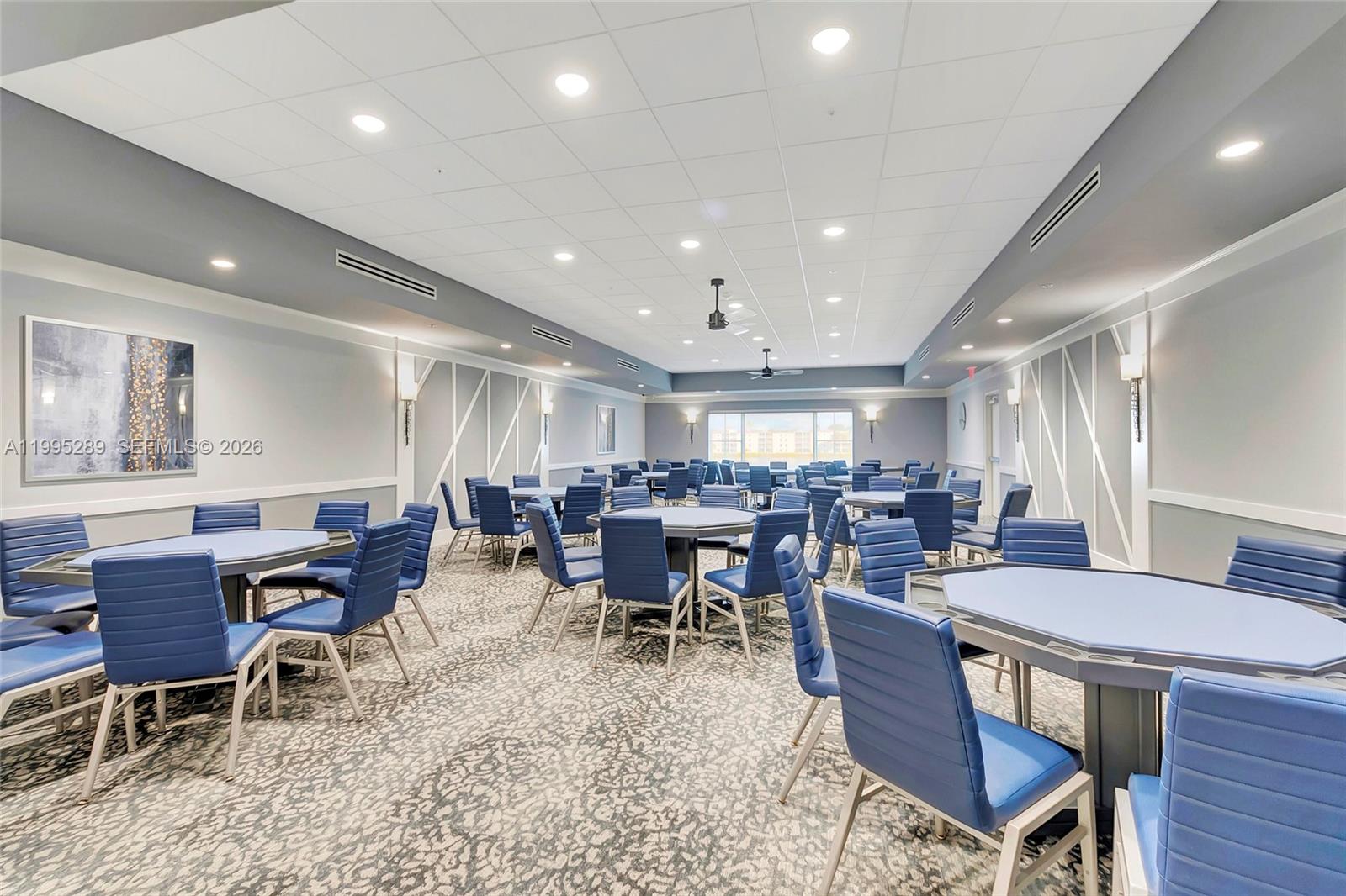 HUNTINGTON POINTE - Residential