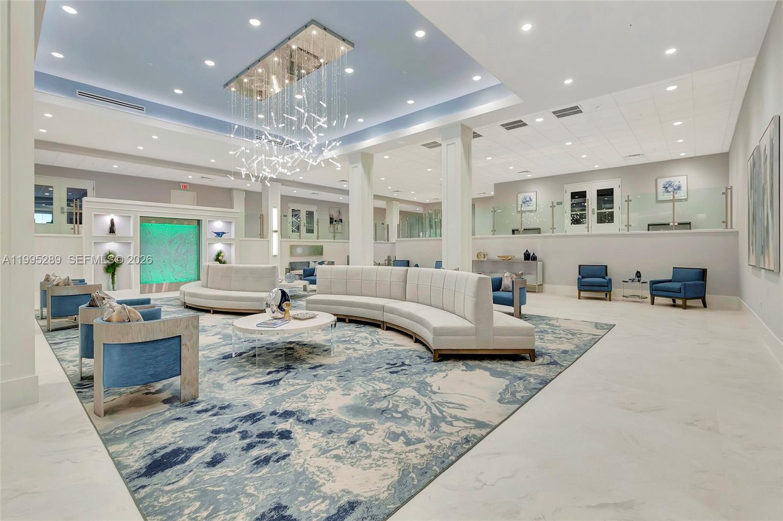 HUNTINGTON POINTE - Residential