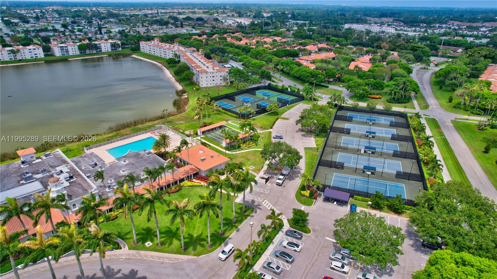 HUNTINGTON POINTE - Residential