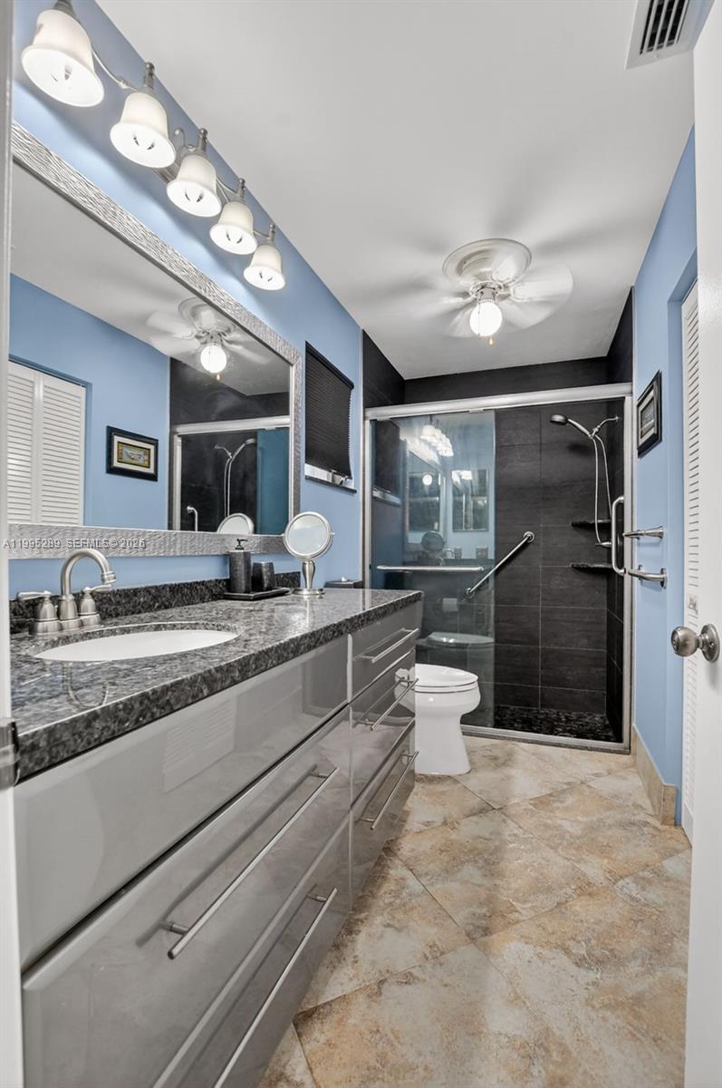 HUNTINGTON POINTE - Residential