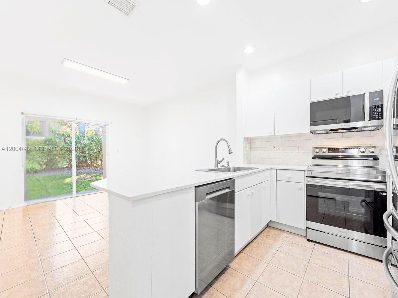 LAS BRISAS AT DORAL CONDO - Residential