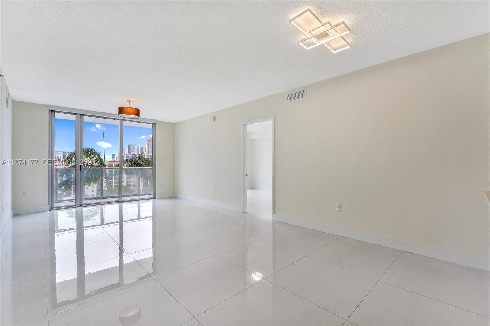 PARQUE TOWERS CONDO - Residential