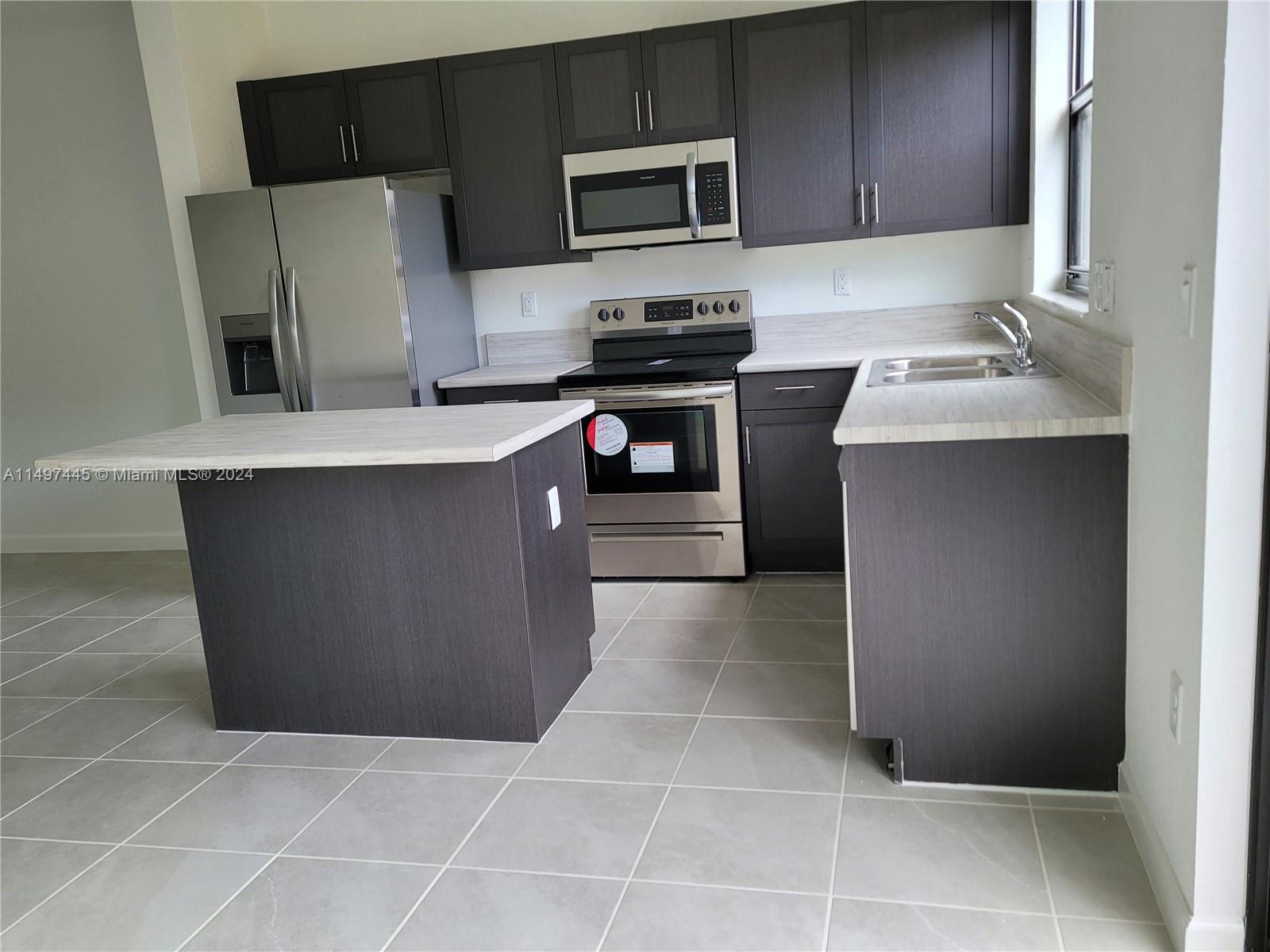 PINE ISLE - Residential Lease