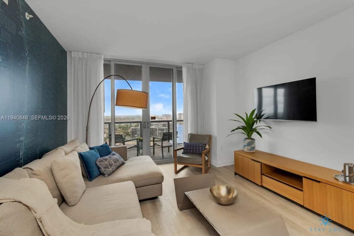BEACHWALK CONDOMINIUM - Residential