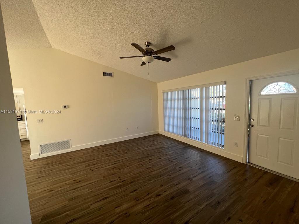 SUNRISE GOLF VILLAGE SEC - Residential