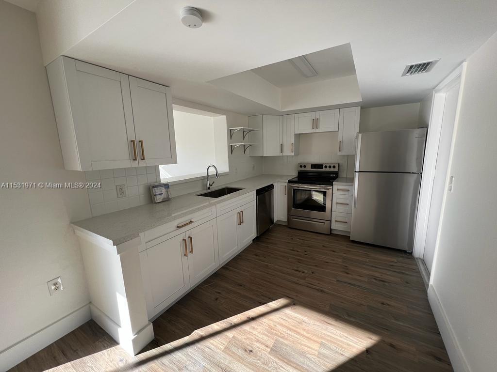 SUNRISE GOLF VILLAGE SEC - Residential