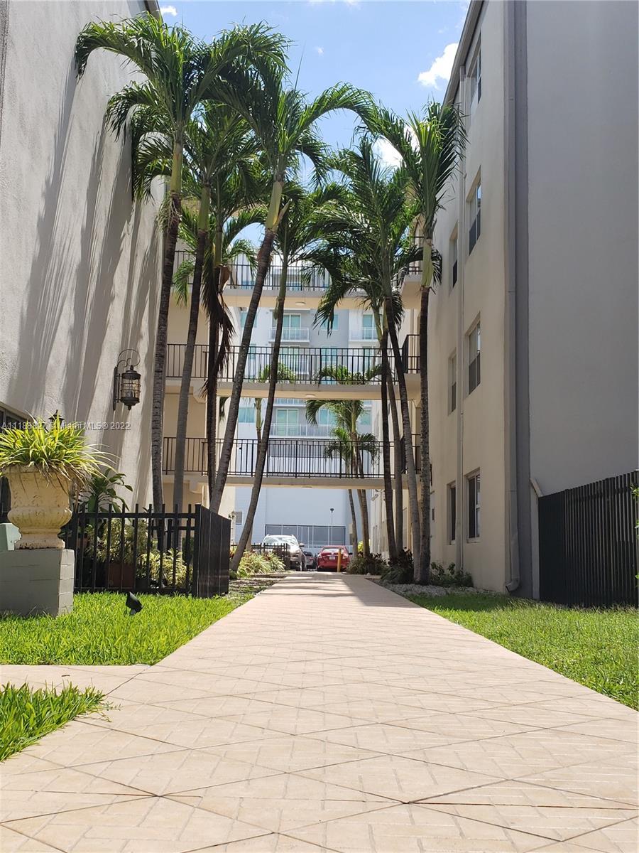 EL LAGO CONDO - Residential Lease