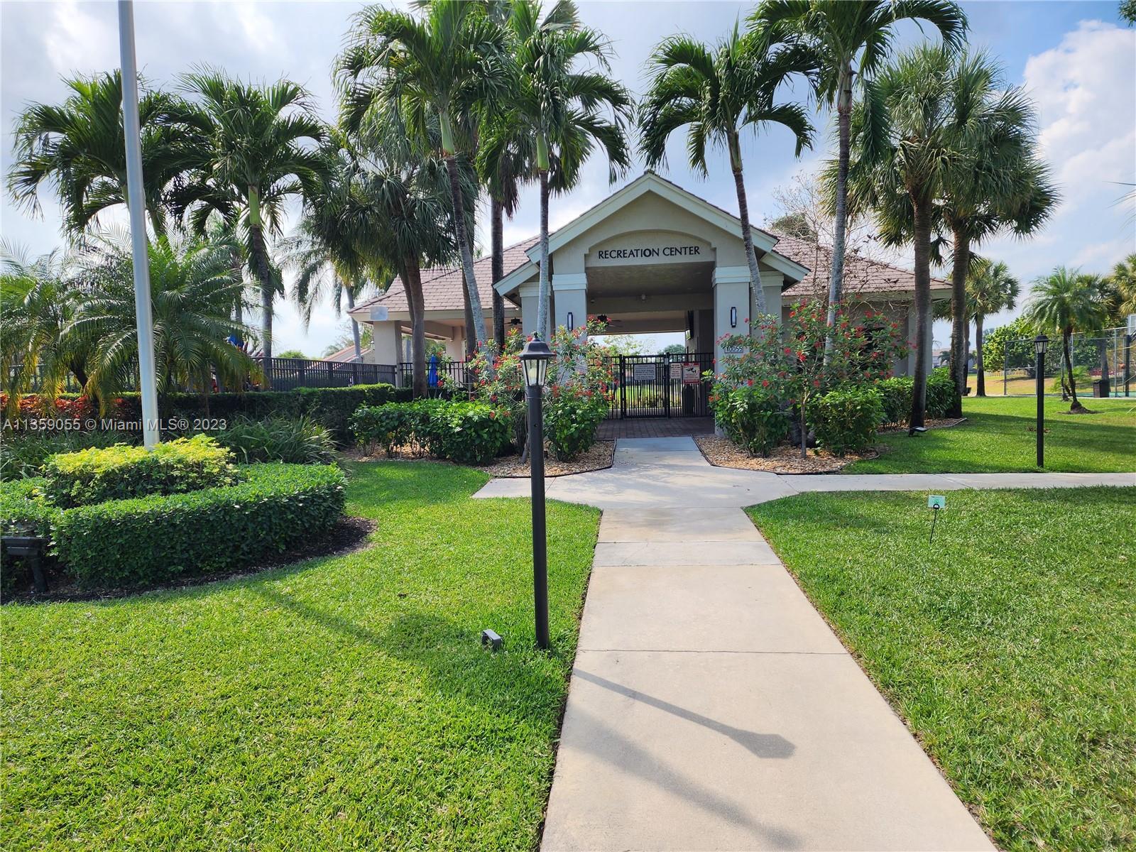 LEXINGTON HOMES ESTATES - Residential Lease