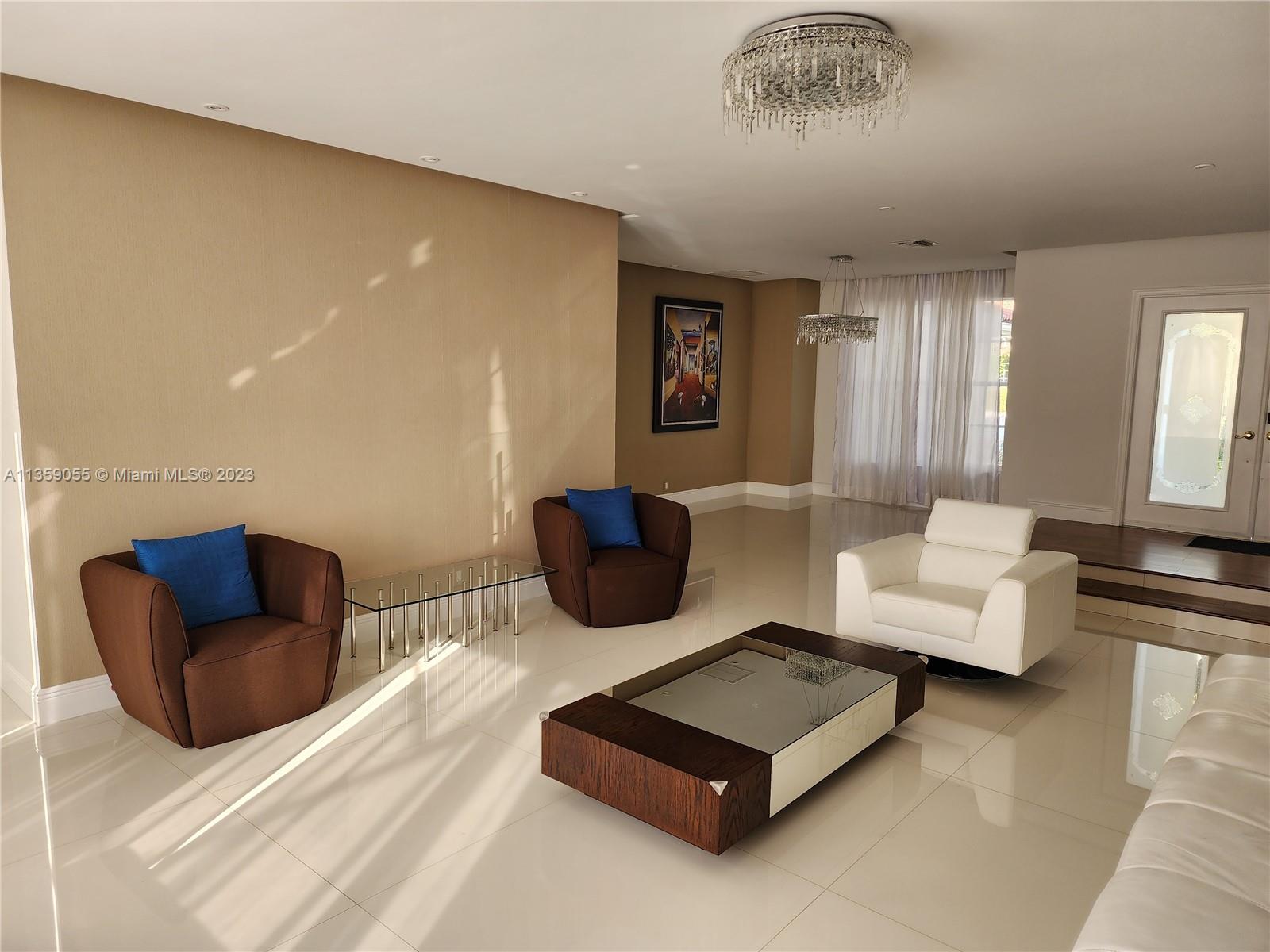 LEXINGTON HOMES ESTATES - Residential Lease