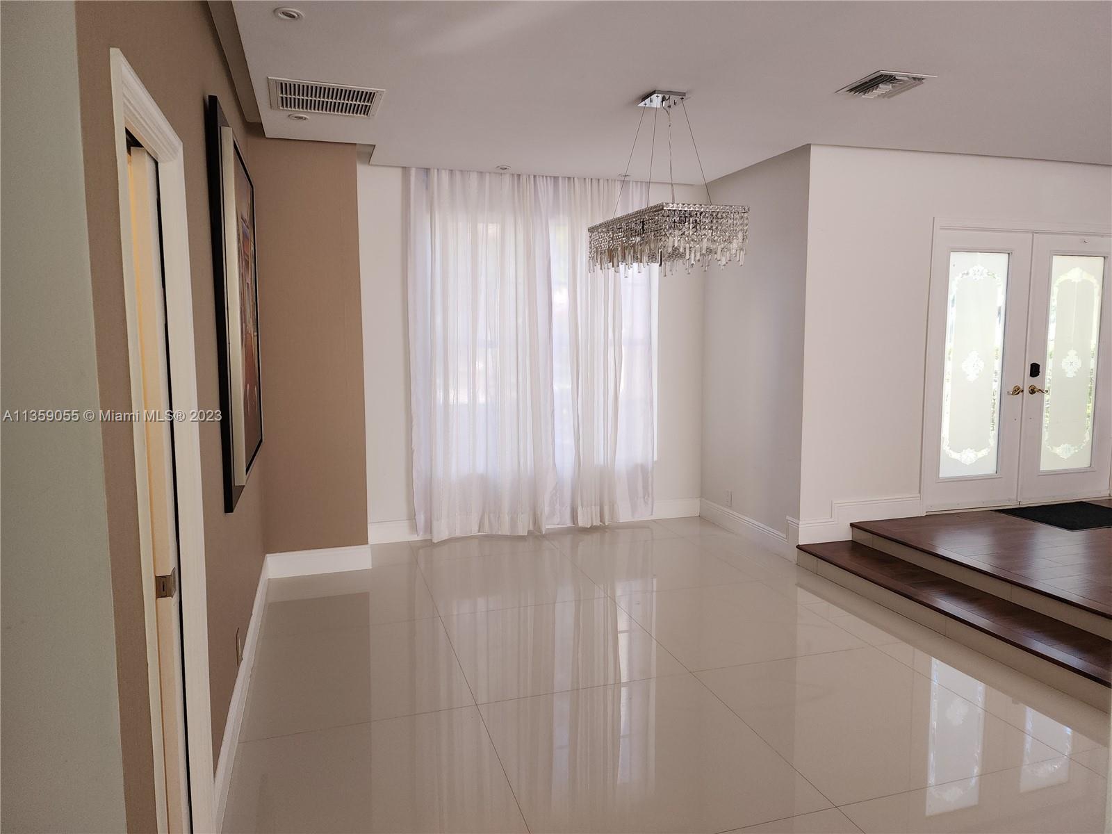 LEXINGTON HOMES ESTATES - Residential Lease