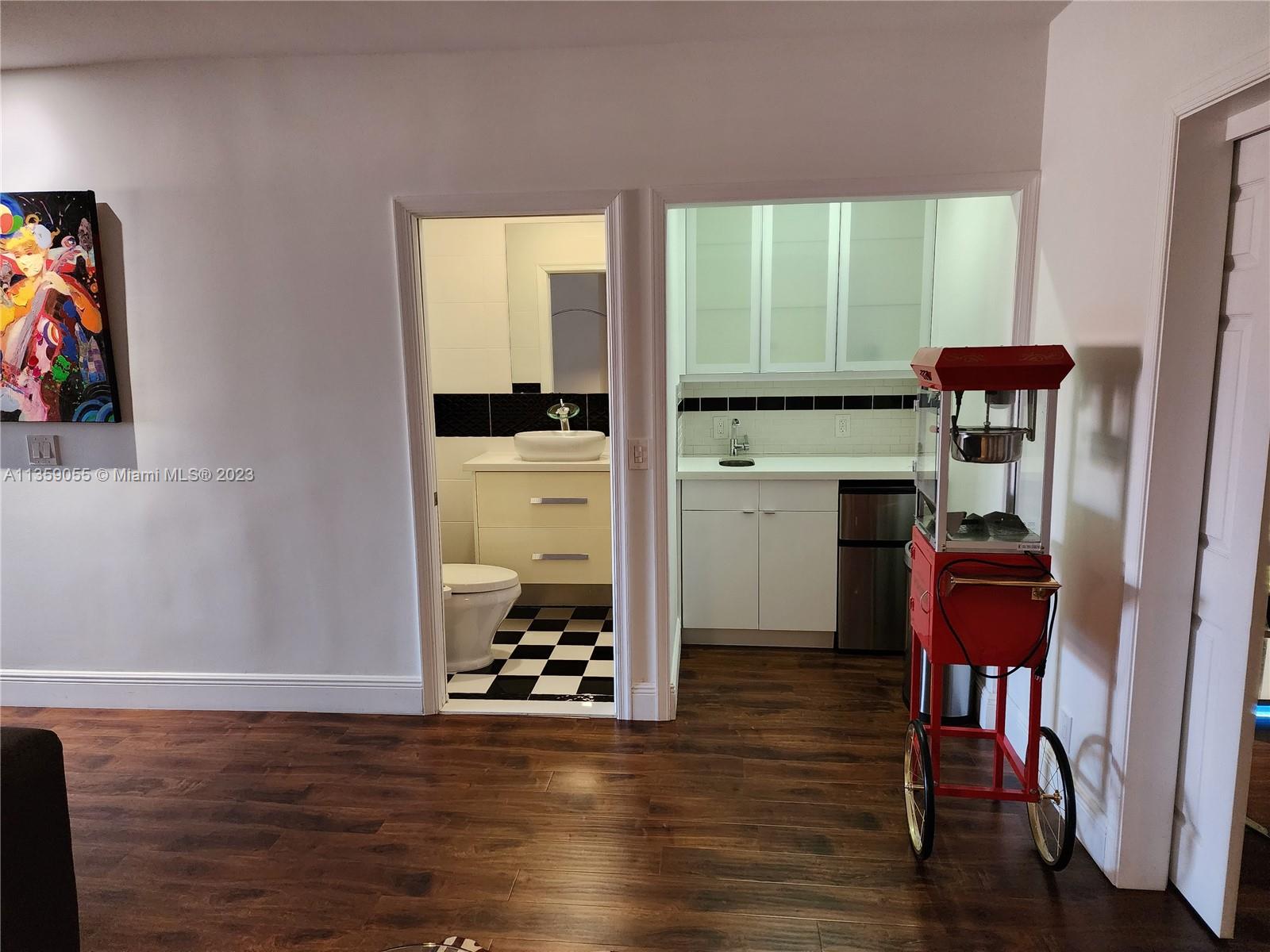 LEXINGTON HOMES ESTATES - Residential Lease