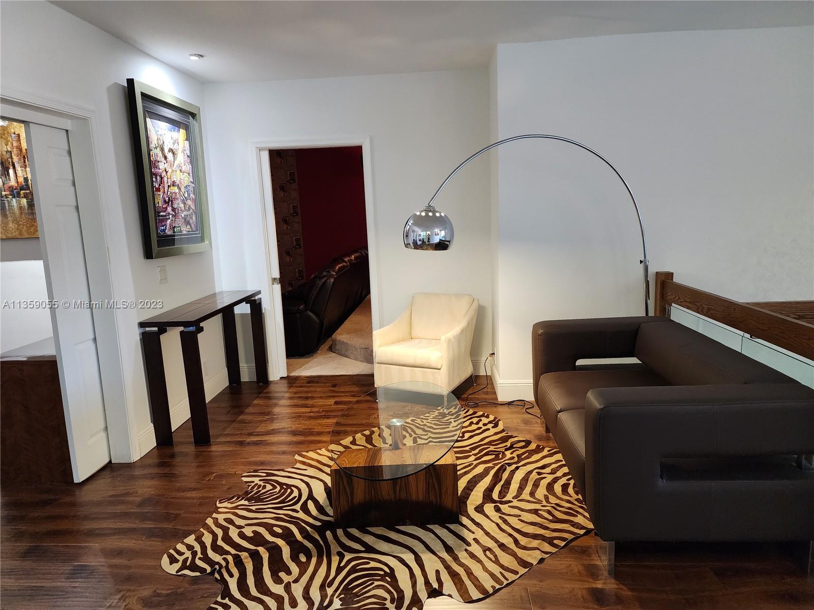LEXINGTON HOMES ESTATES - Residential Lease