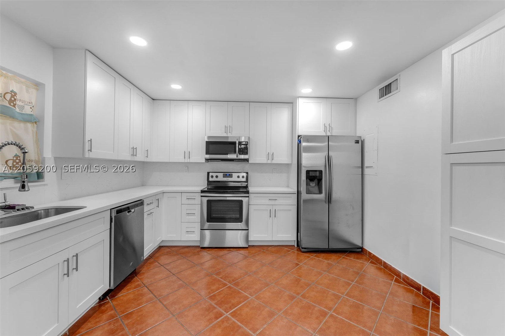 KENDALE LAKES TOWNHOUSE C - Residential