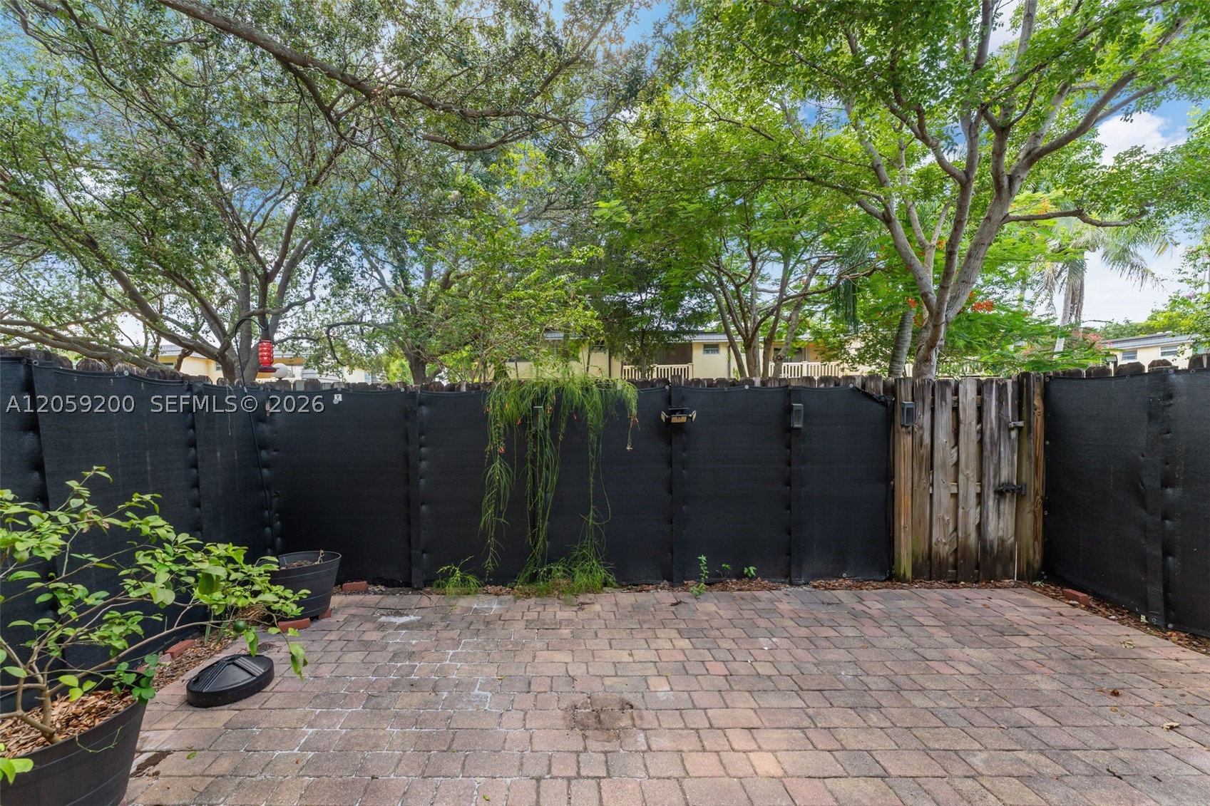KENDALE LAKES TOWNHOUSE C - Residential