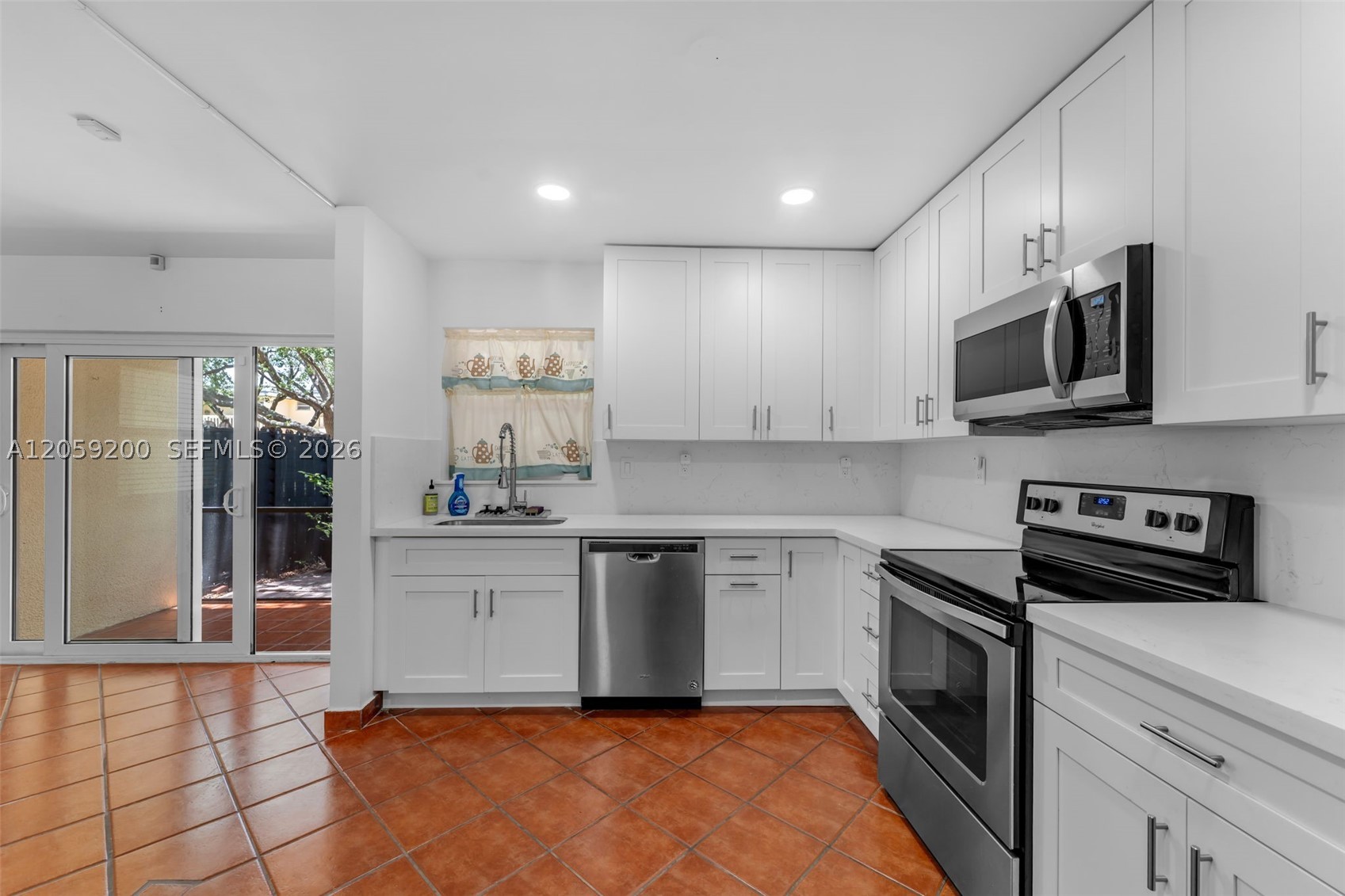 KENDALE LAKES TOWNHOUSE C - Residential