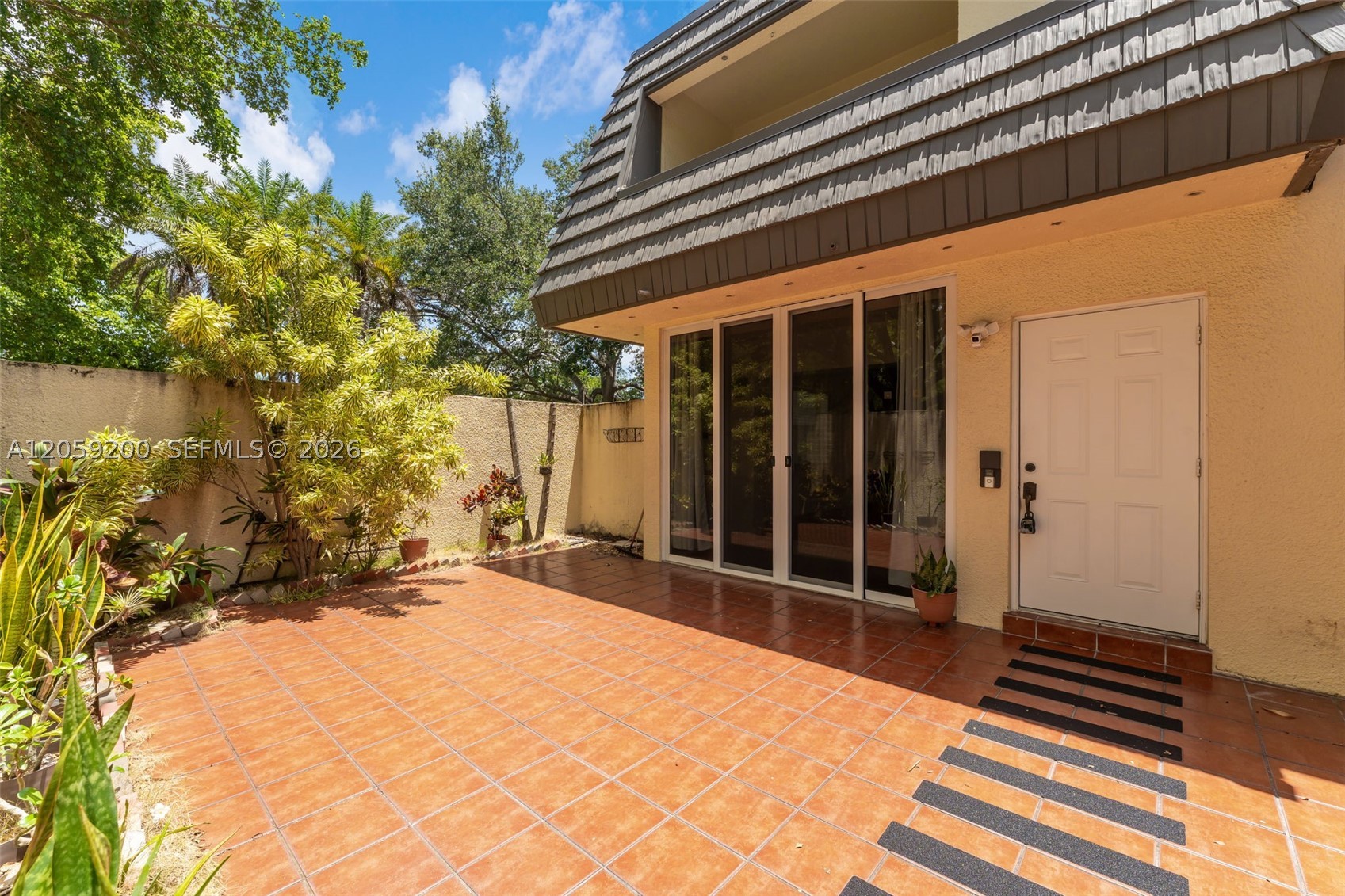 KENDALE LAKES TOWNHOUSE C - Residential