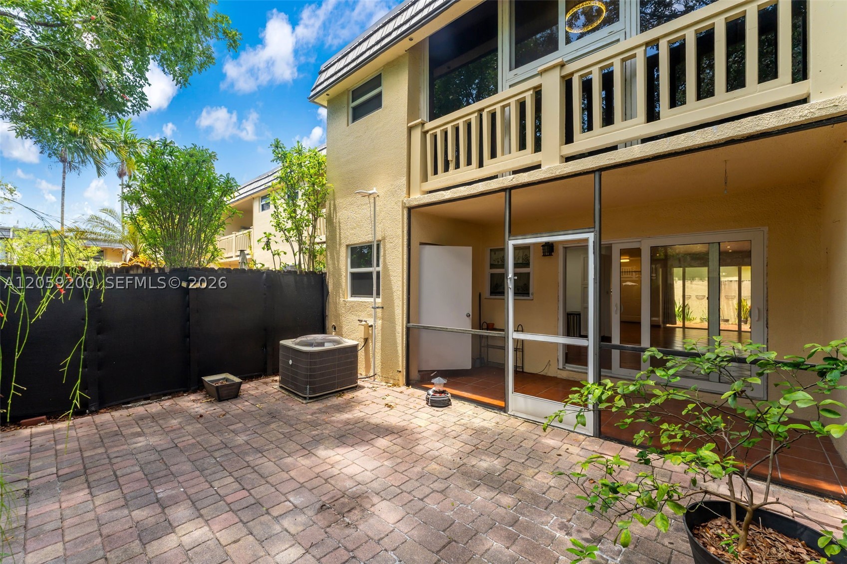KENDALE LAKES TOWNHOUSE C - Residential