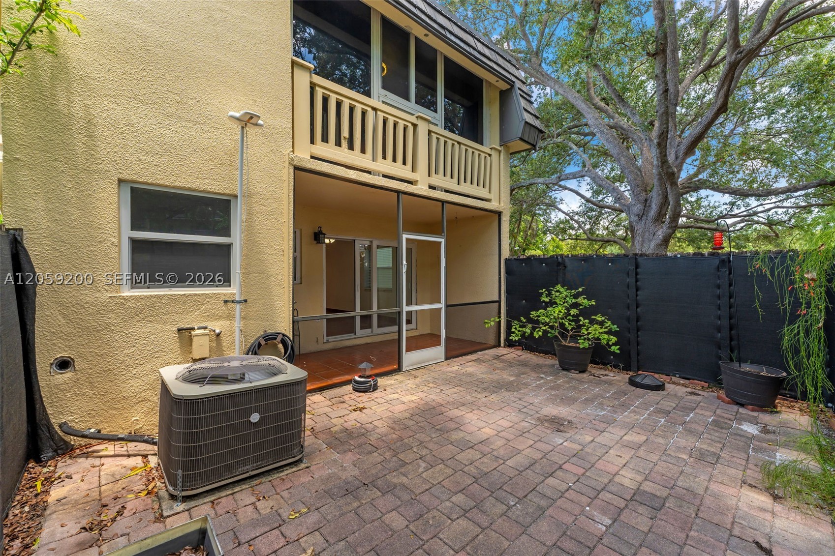 KENDALE LAKES TOWNHOUSE C - Residential