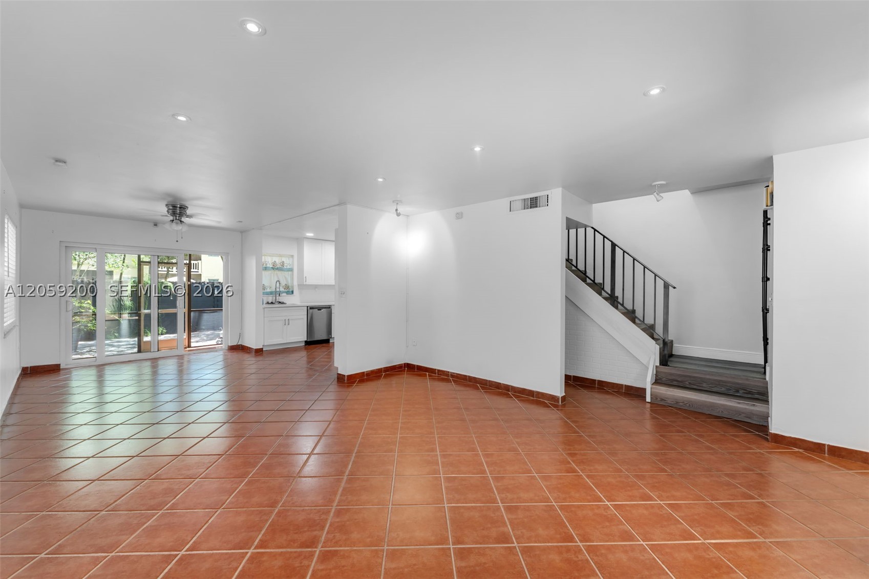 KENDALE LAKES TOWNHOUSE C - Residential
