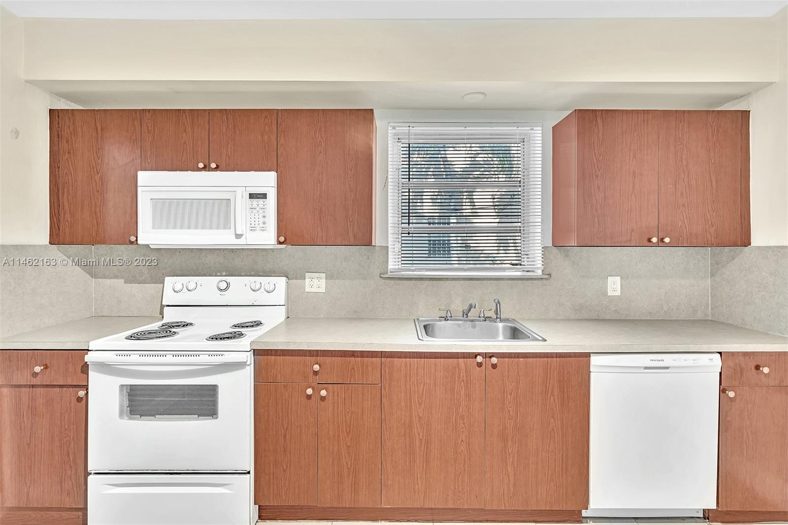 PRINCESS PARK - Residential Lease