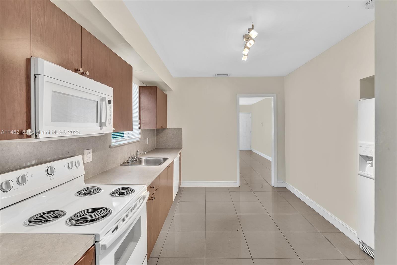 PRINCESS PARK - Residential Lease