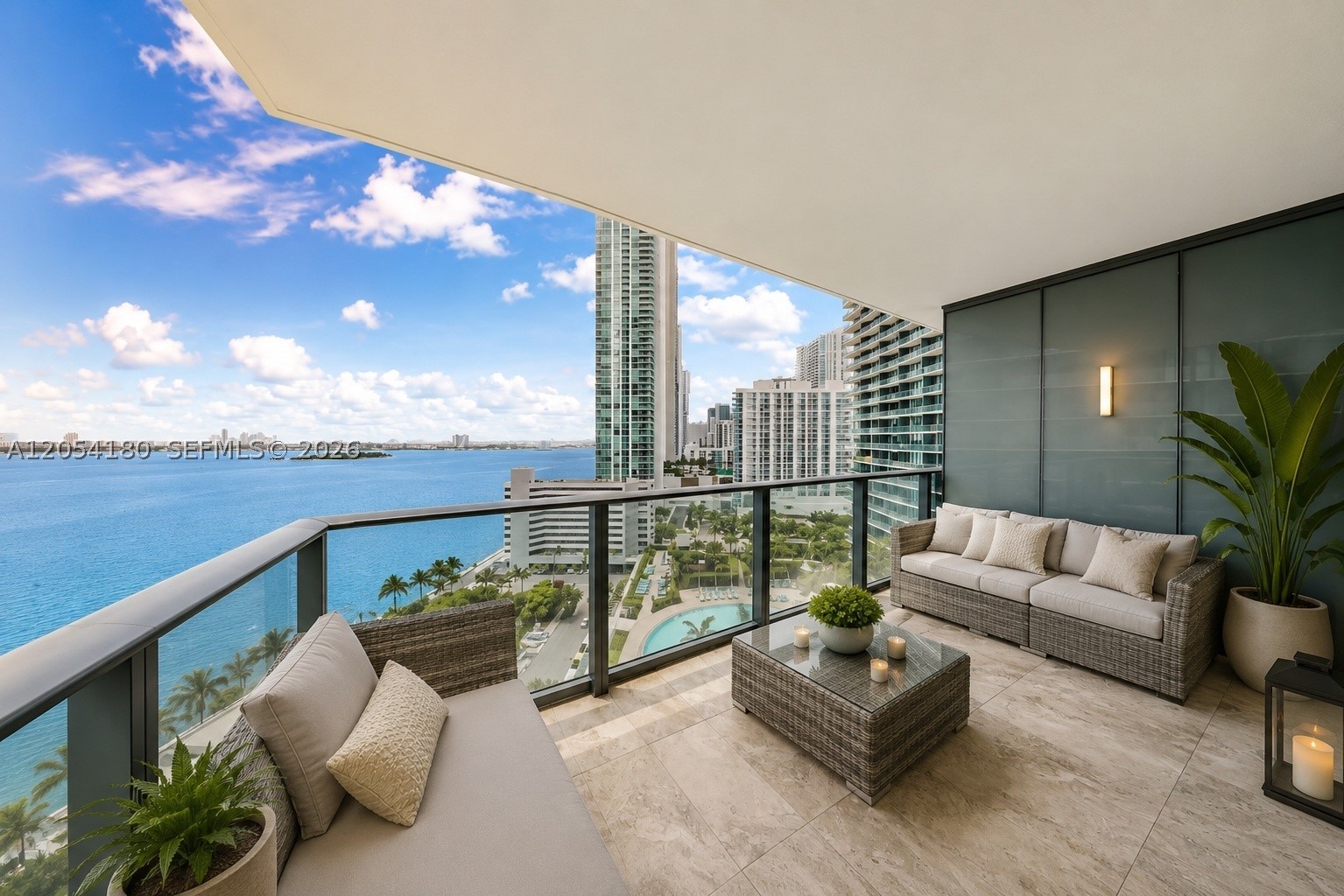PARAISO BAY CONDO - Residential